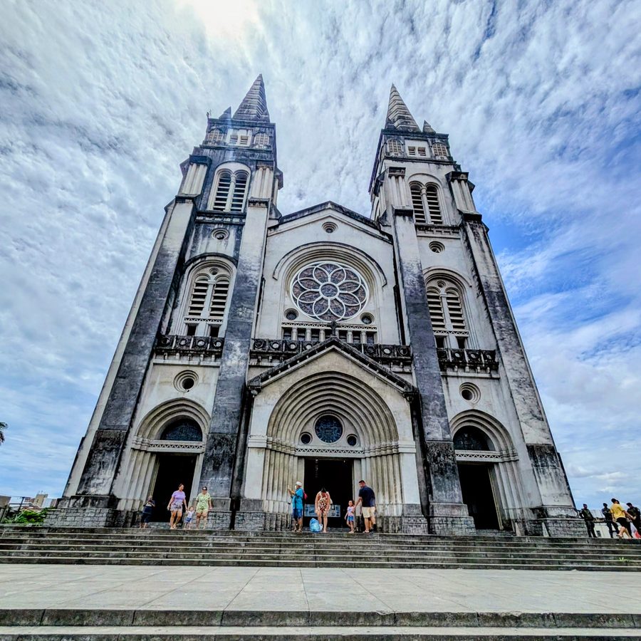 Cathedral facade shot by Ian Thistleton